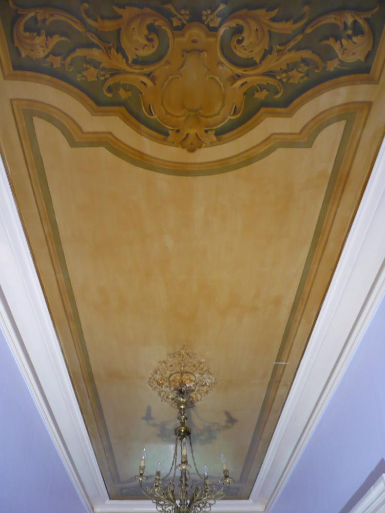 Maison bourgeoise, 1900, plafond peint du vestibule, refixages des soulèvements, allègement du vernis et retouches, saint Romain de Jalionas, mission en nom propre.